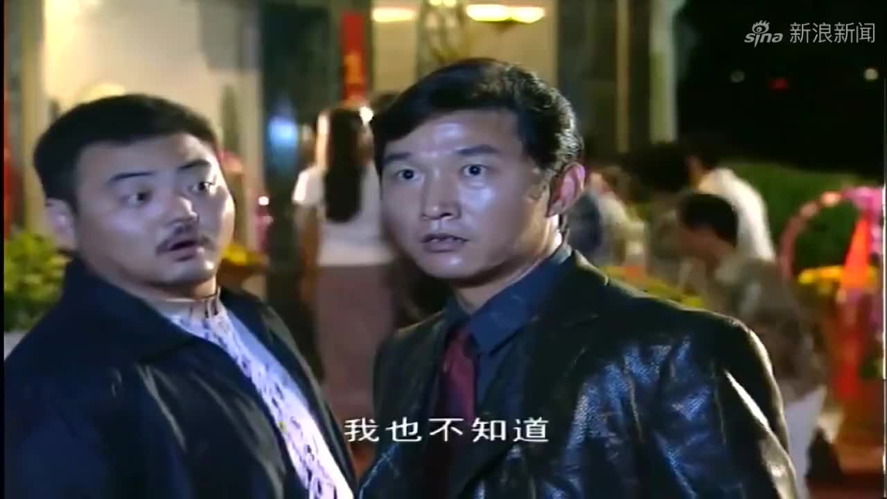 插翅难逃:大喜日子,俩兄弟竟敢打架,豪哥直接一人赏一耳光