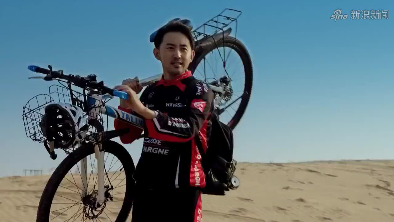 这一小段戏我笑喷了,马大帅骑自行车带彪哥,骑着两边晃