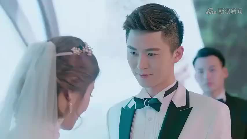 因为遇见你,云哲看清雨欣真面目,这下有意思了,张雨欣跪求老公