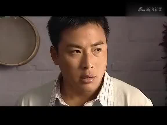 我的丑娘小旭给梅大姐写欠条,梅大姐却当面撕掉,小旭心中感动