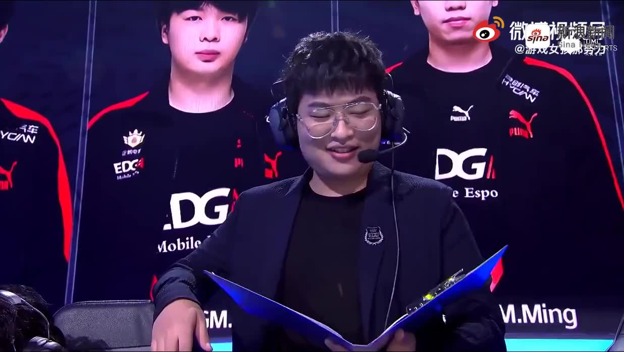 灵梦&glucose赛后采访: 张角作为我们教练界的老前辈