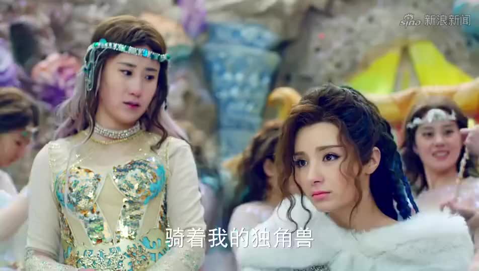 岚裳变成梨落,梨落变成岚裳,这就是隐莲有得必有失