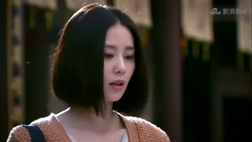 步步惊情,看着蓝兰演戏,让若曦残破的记忆凝聚,这场景似曾相识