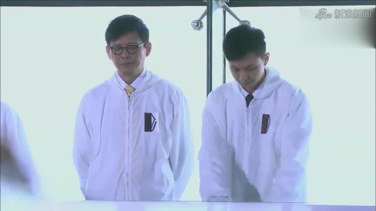 从傻妞视角解读《魔幻手机》,飞人身份之谜揭晓!第三章.