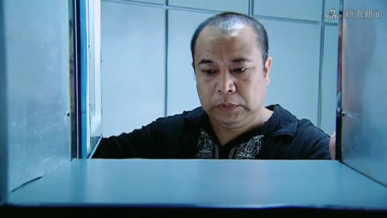温柔的背后:男子暗恋哥们女友,话到嘴边却怎么也说不出口