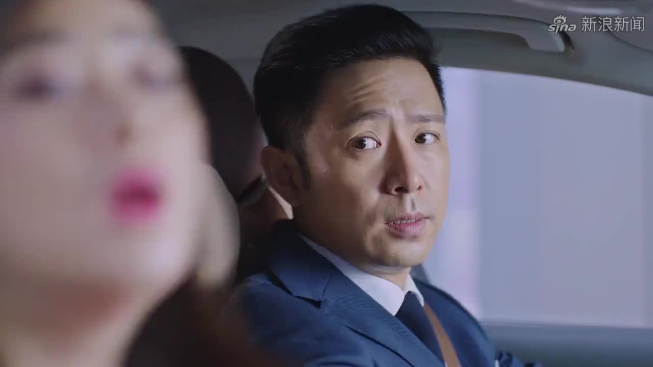 老爸快跑:父亲得知儿子被偷1万元,很生气叨叨不停,恨铁不成钢