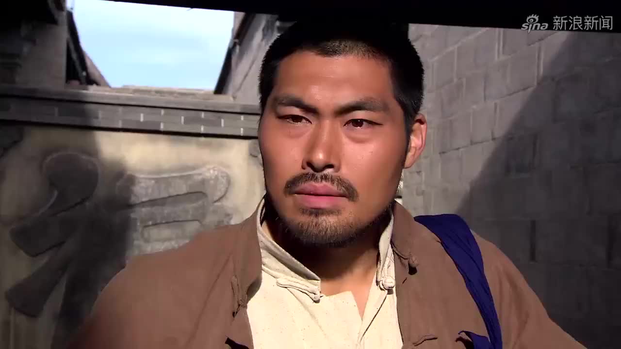 抗日奇侠:太悲壮了!女侠身中数枪,依然使出杀手锏干掉鬼子!
