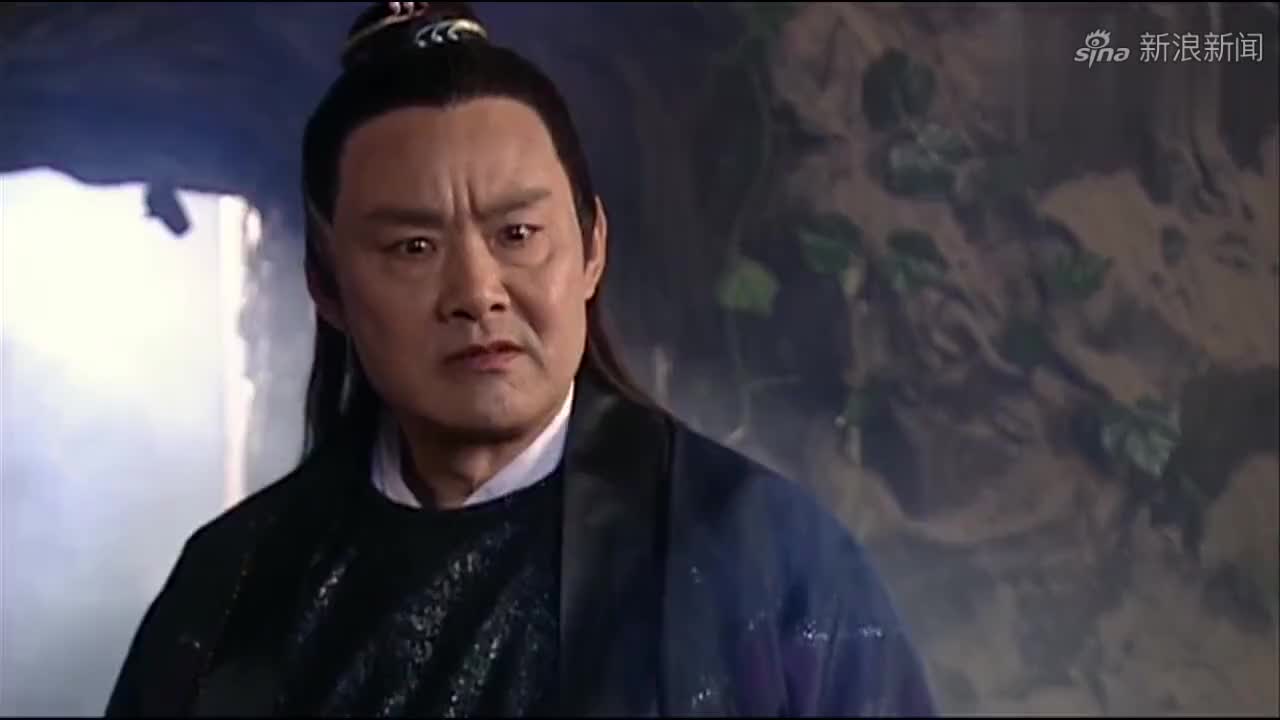 小鱼儿,花无缺练成混元真气,拿刘喜练手,一掌直接震飞他