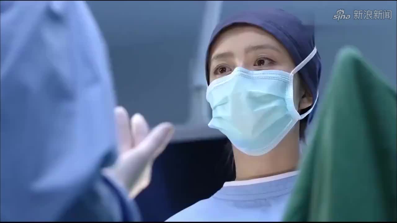 产科医生:何晶把一切告诉了魏主任,魏主任很为难,下不了决定