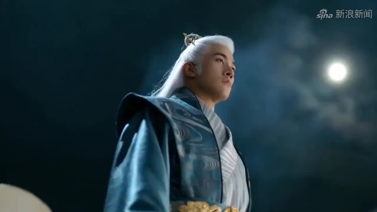 白发老者苦心修炼天蚕功对付独孤无敌,不料自己内力全失!