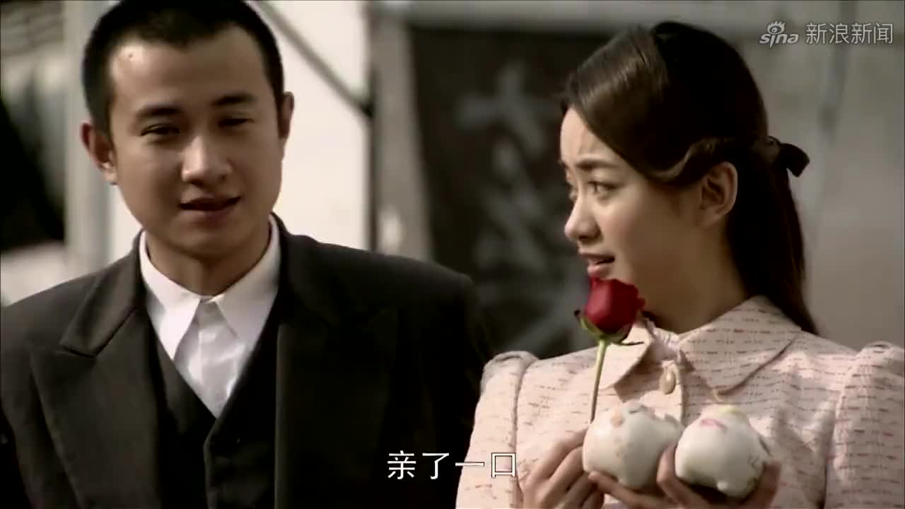 雪豹坚强岁月:周卫国升营长,回去不是喝酒庆祝,原来是想萧雅了