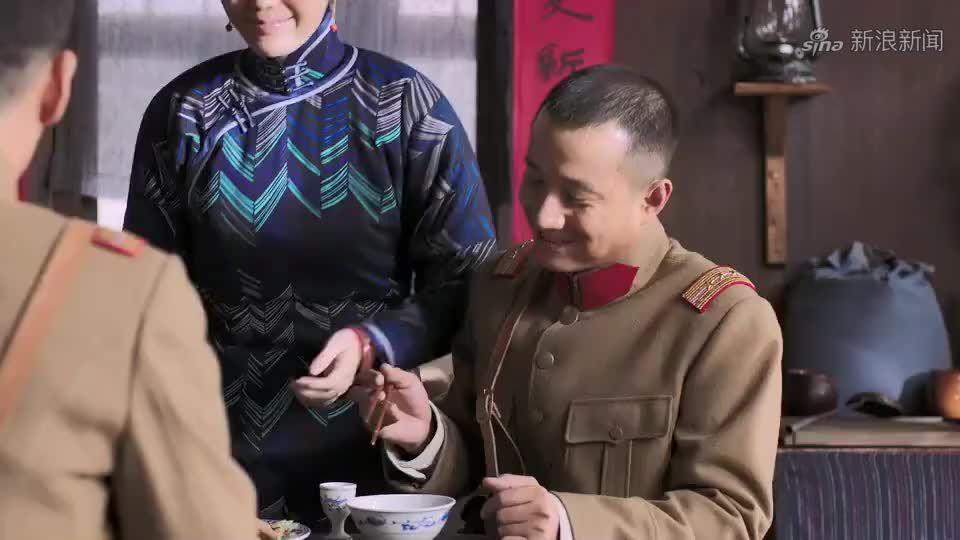 风声:李宁玉的丈夫潘汉卿与李宁玉分开睡,吴志国打电话找李宁玉