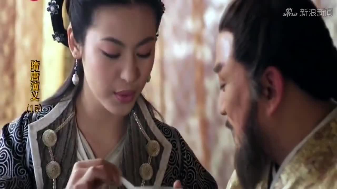 杨广见琼花公主衣衫单薄顿起淫念,欲阻琼花呼叫误杀琼花