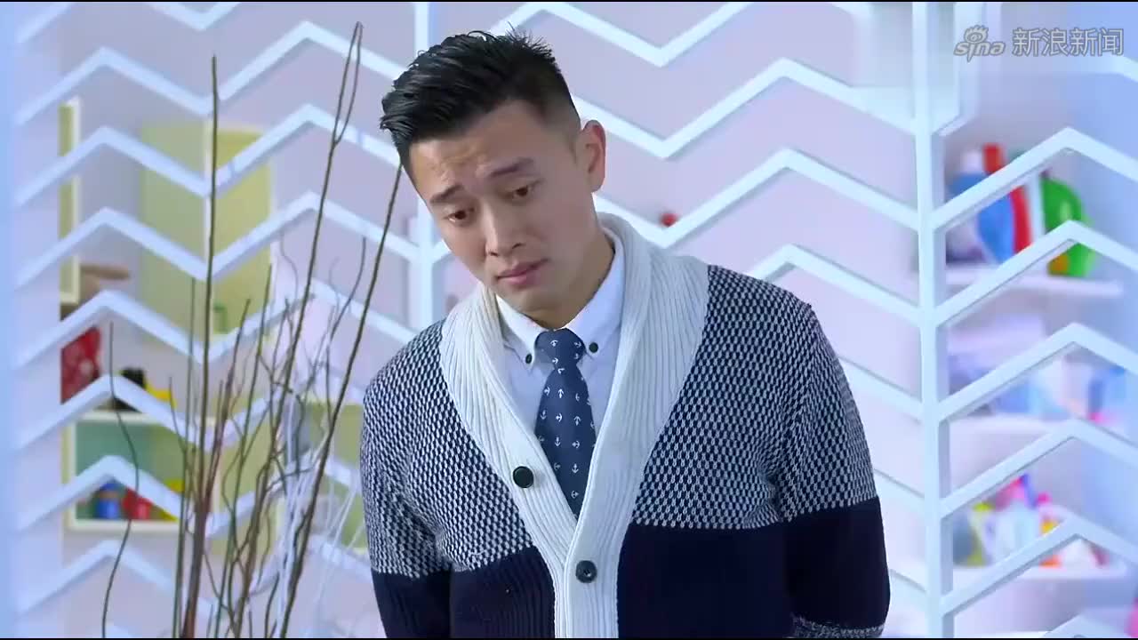 二胎生了个妹妹,没想到竟是个护哥狂魔,眼前一幕,真是太感人了