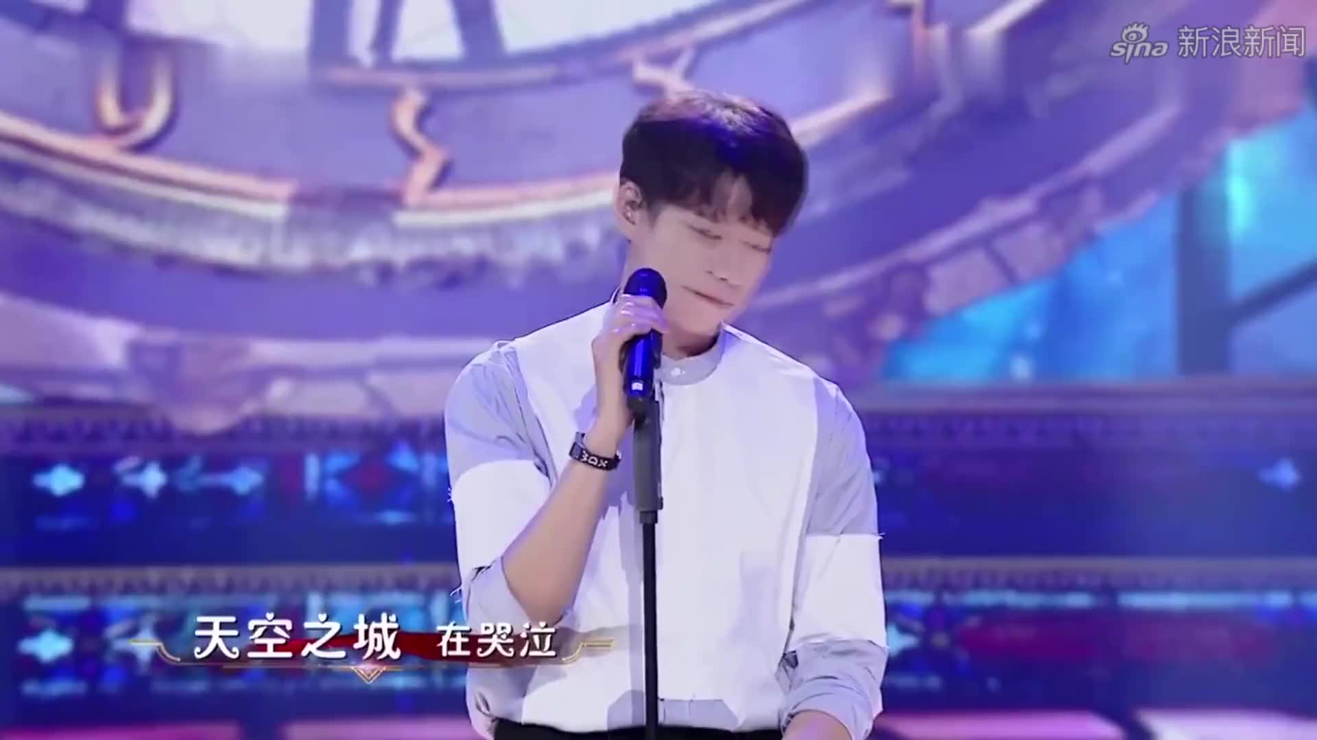 达人秀:小男孩独特嗓音"震撼"评委!网友:这就是天籁之音吧!