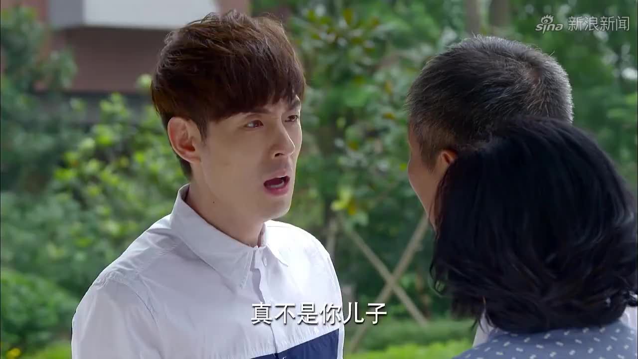 淘气爷孙:保洁员来家里打扫,农村奶奶以为是小偷,结果逗死人