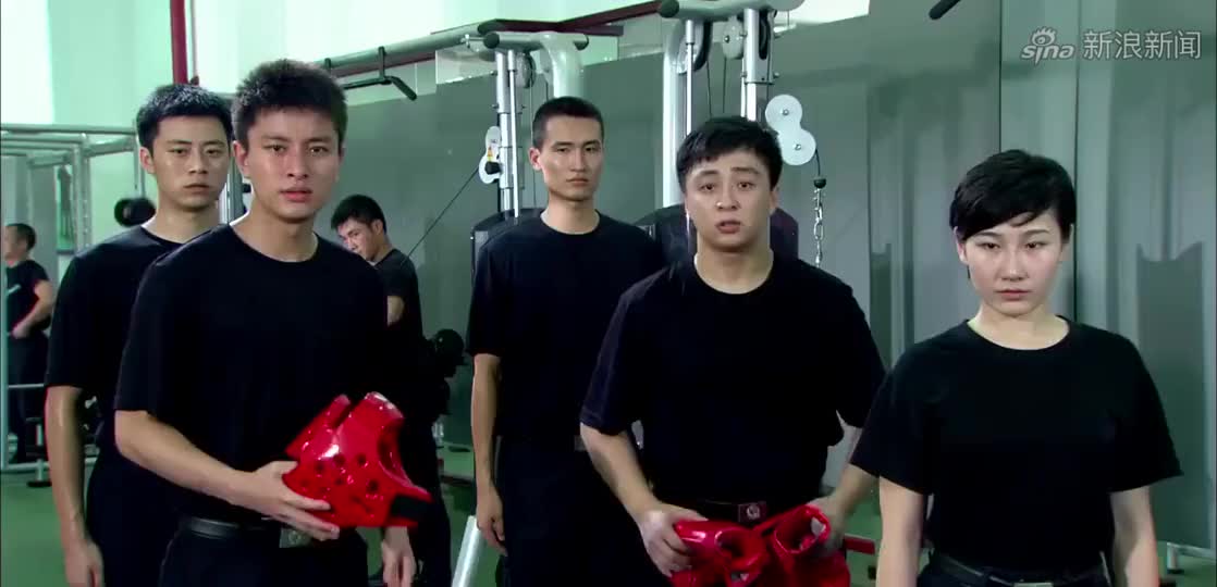便衣支队:小龙胆子真大,竟用无影脚踹过师父,这梁子结下了