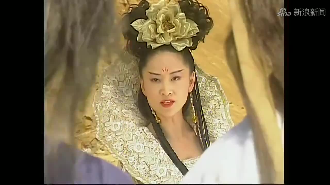 绝代双骄:为化解邀月与燕南天的仇恨,小鱼儿与花无缺决斗