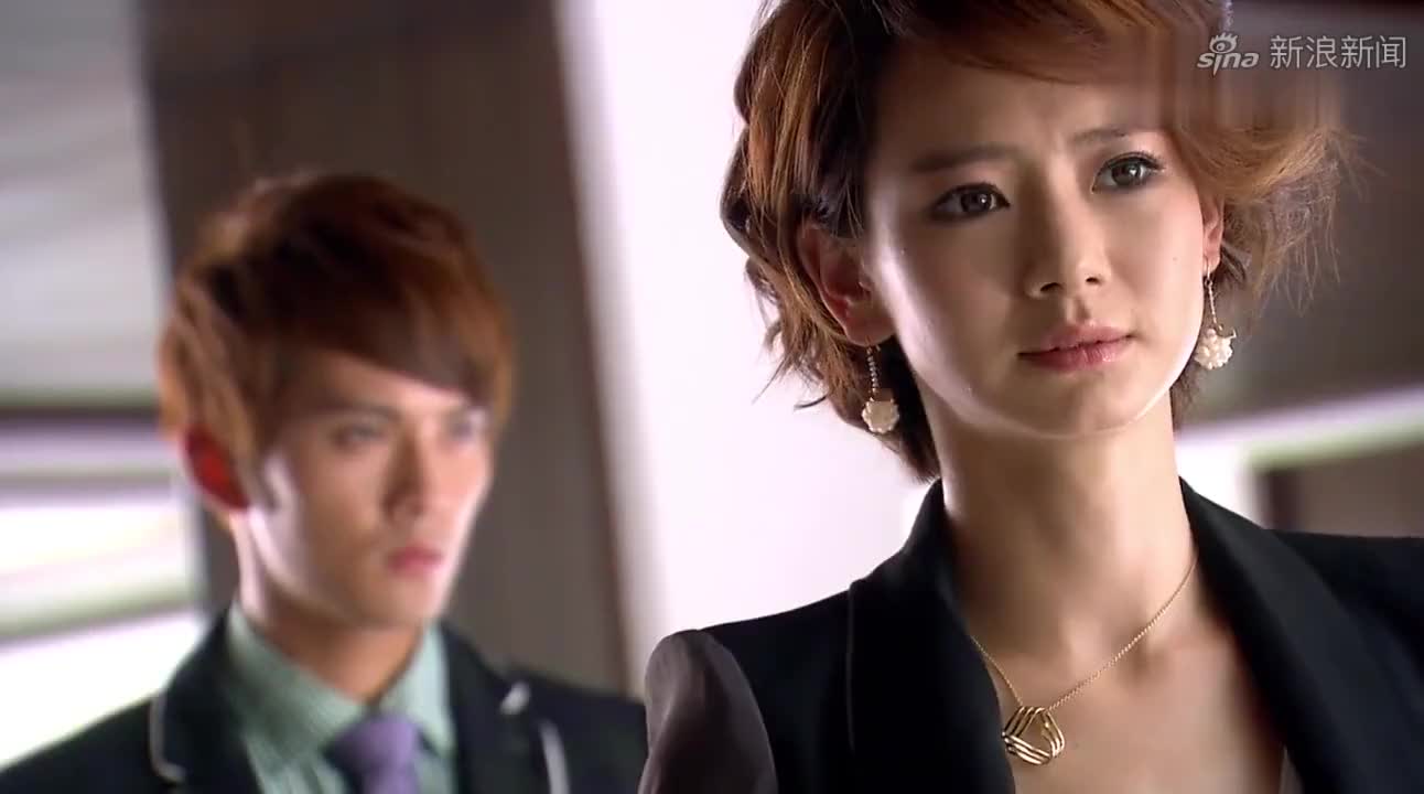 爱情睡醒了:灰姑娘为了不被瞧不起,决定让伙计陪自己参加舞会