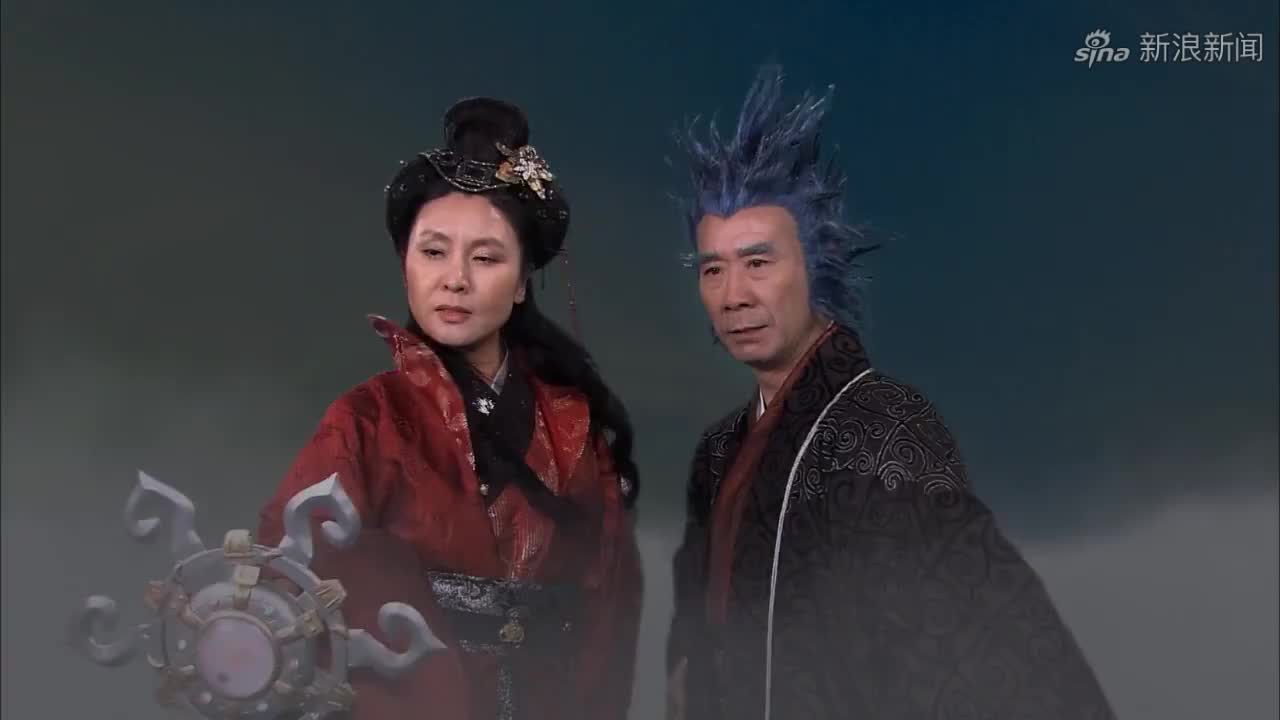 小伙嘴贱说雷公电母坏话,没想到一个闪电就劈了下来,这也灵验了