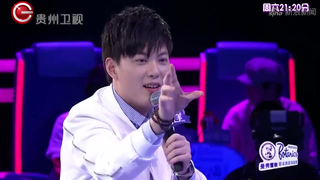 女嘉宾出场似偶像剧,直接告白心动男生,让他惊喜丨非常完美