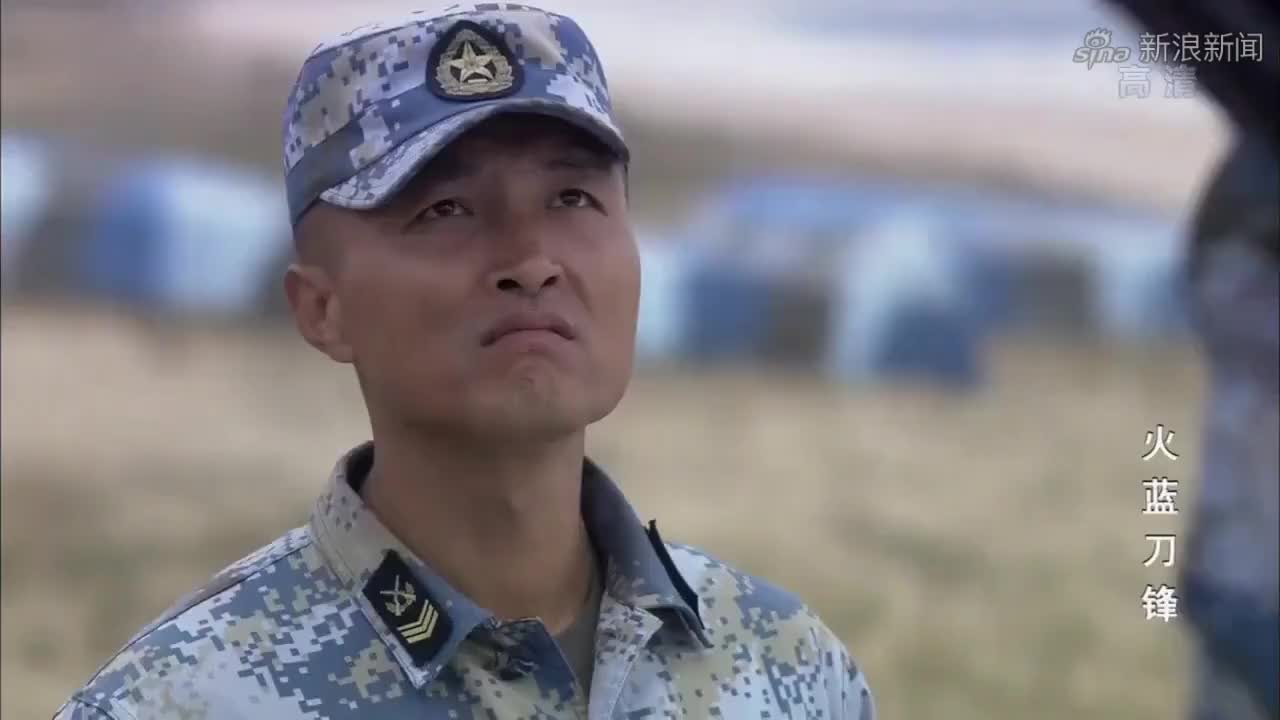 火蓝刀锋:巴郎为情所困,训练心不在焉,打枪都不准了!