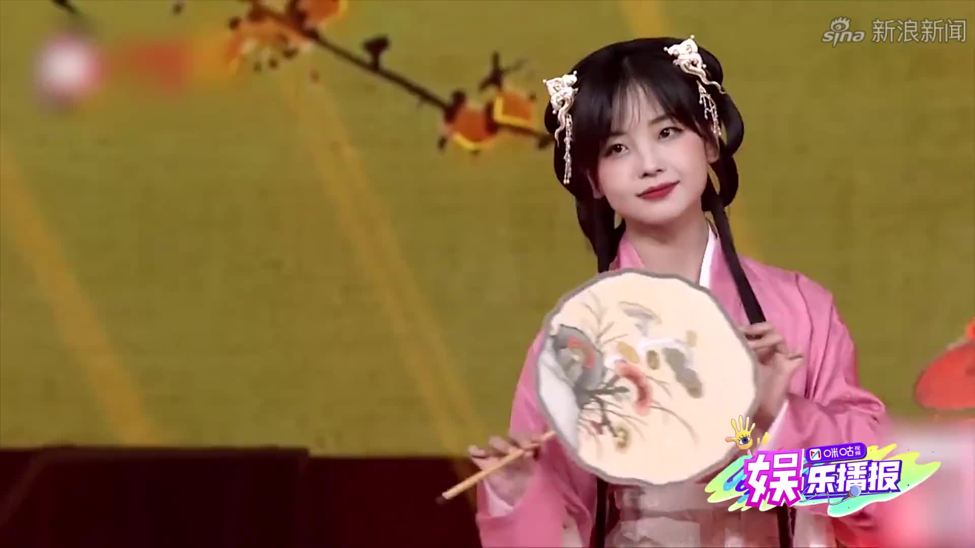 王冰冰张蕾身穿汉服惊艳亮相