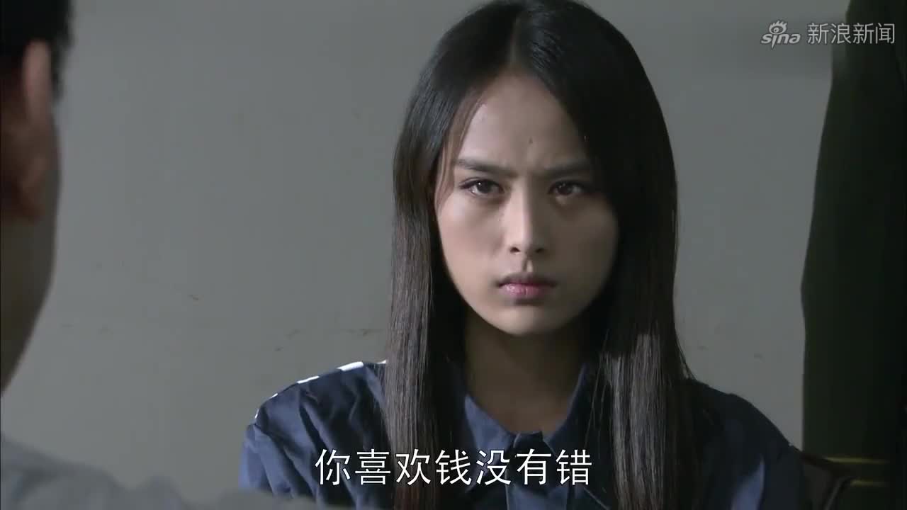 带泪梨花:美女小小年纪辍学,起早贪黑赚钱,真是让人心疼