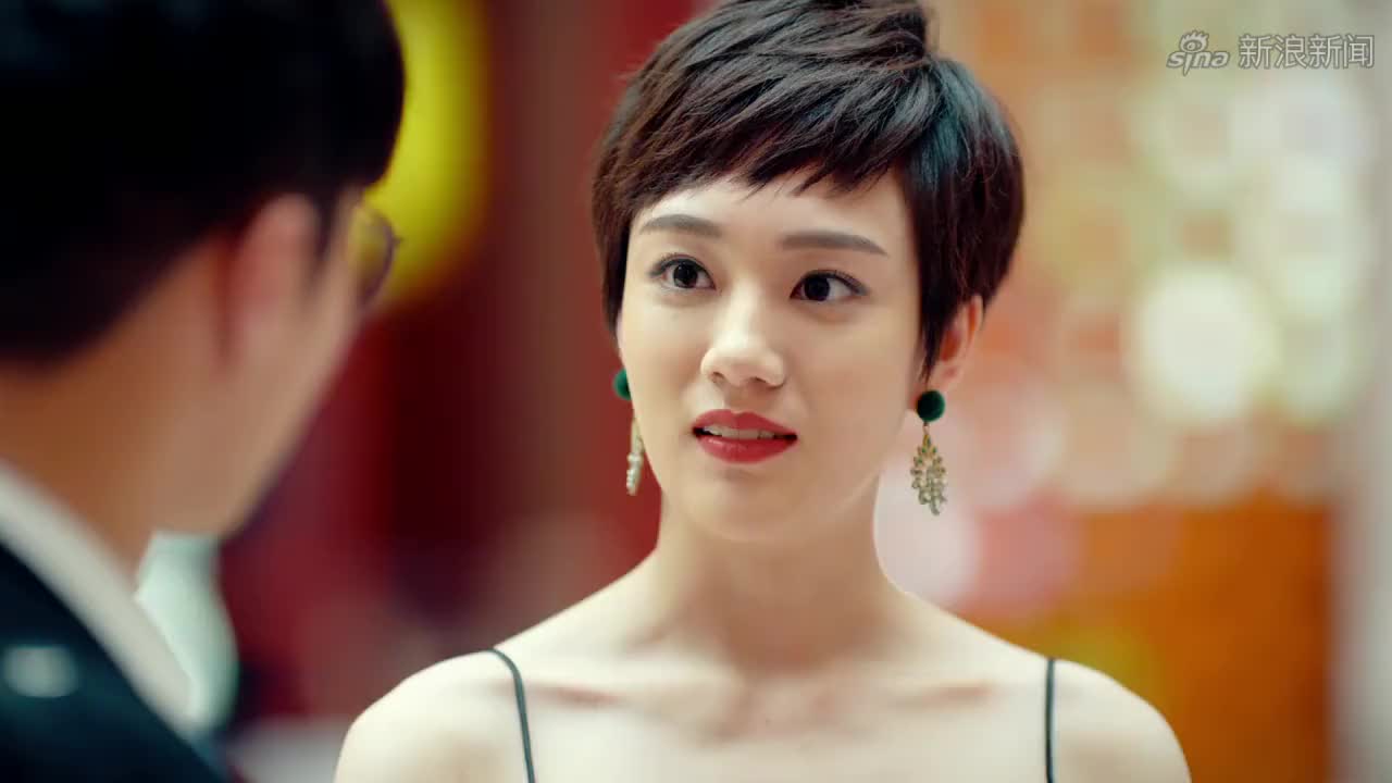 黄金瞳:庄睿得知胡荣实力,秦萱冰想依靠庄睿,庄睿谦虚推辞