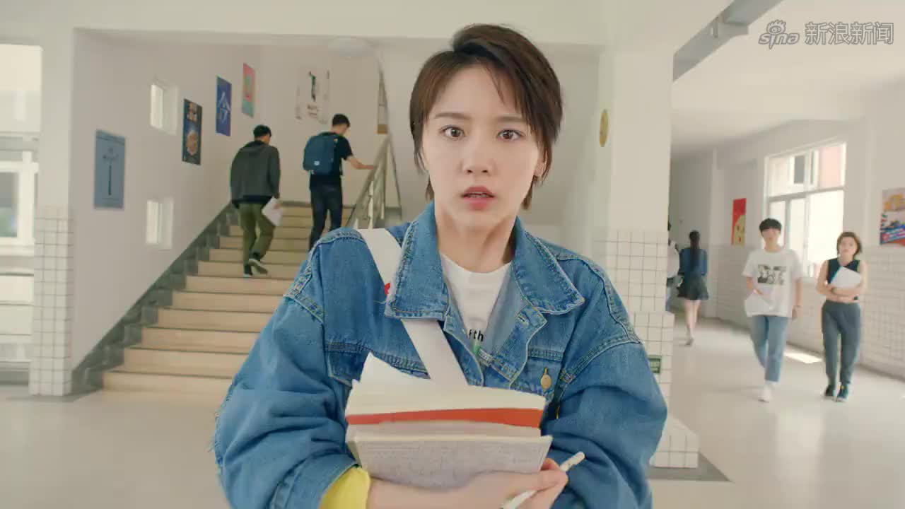 爱情公寓:赵海棠真惨,替喜欢的女生给男朋友送东西,扎心
