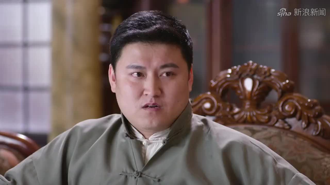 叶飞知道姜虎已安排好退路,叶飞又送上金银,姜虎完全被麻痹了