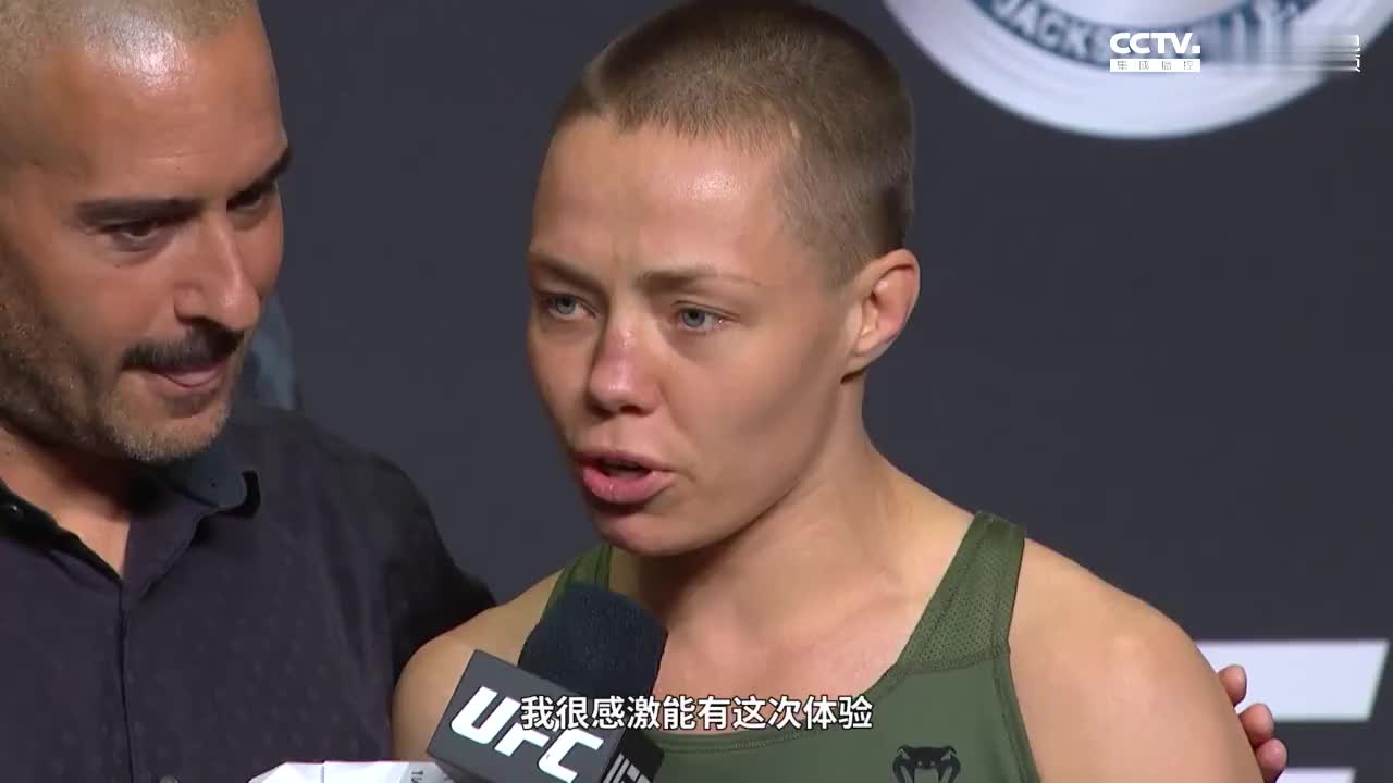 张伟丽vs罗斯一番战深度回顾:暴徒玫瑰再度加冕ufc金腰带