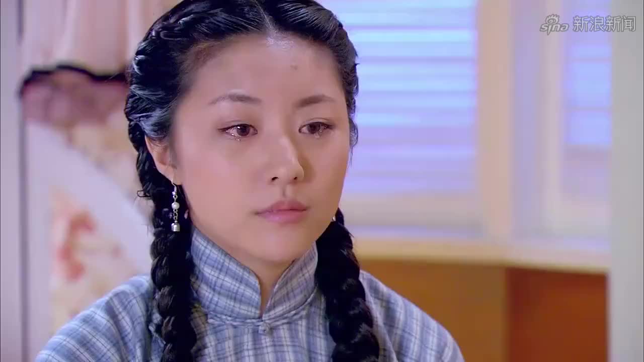 佟毓婉当初救过一个女孩,毓婉落魄时她挺身而出简直太仗义