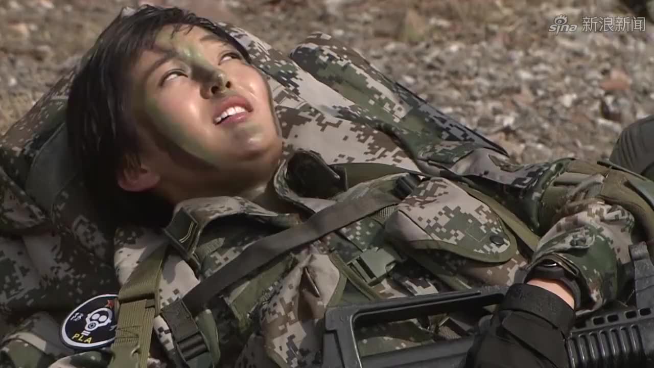 特种兵之火凤凰:田果真是个开心果,走到哪笑到哪