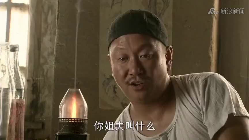 民兵葛二蛋:二蛋在村花面前装正经,一出门乐得跟二傻子似的