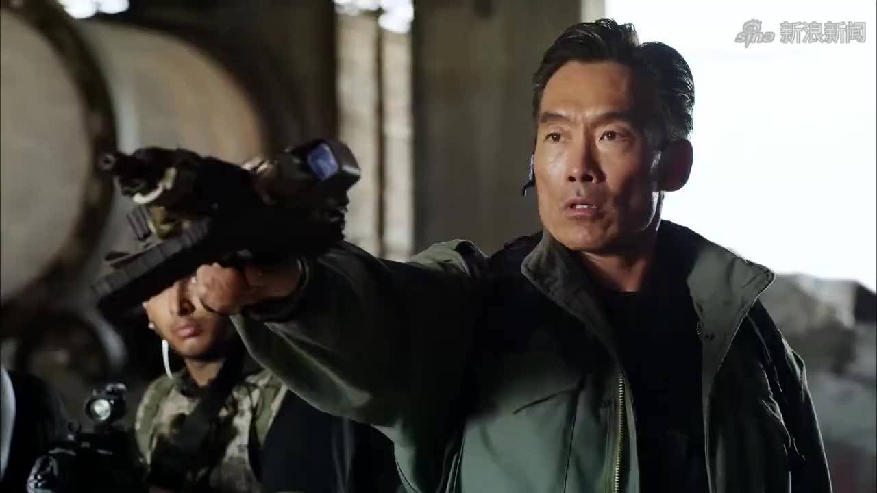 利刃出击:虎鲸发现敌人,不料竟是魔影,这下精彩了