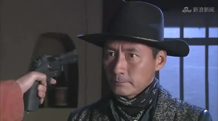 让子弹飞:张麻子连开数枪,让子弹飞一会,劫火车这段真是精彩!