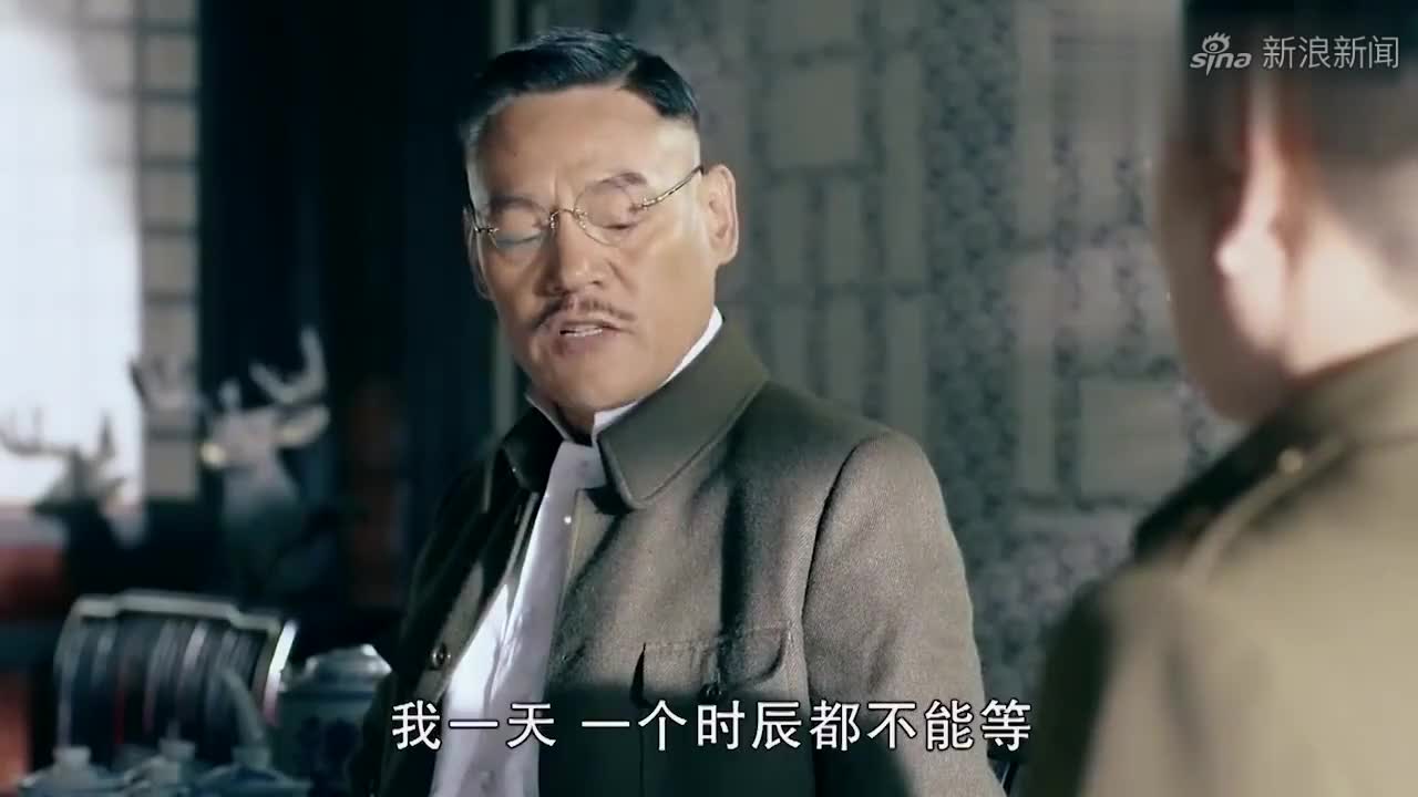 何辅堂终于出狱,典狱长与其交心,两人都是心心相惜啊