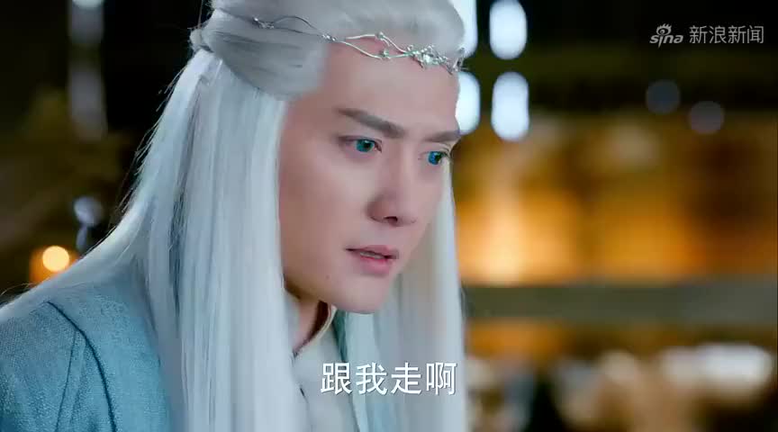 幻城:秦楚强拉梨落,卡索受剑灵控制,能量爆发无法阻挡