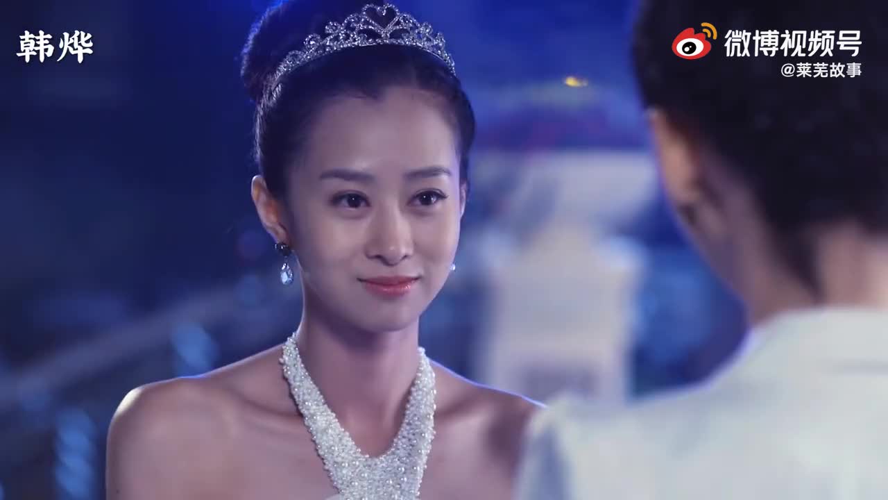 梁山想要亲韩烨,韩烨转移话题,刚要亲上韩烨把头一扭