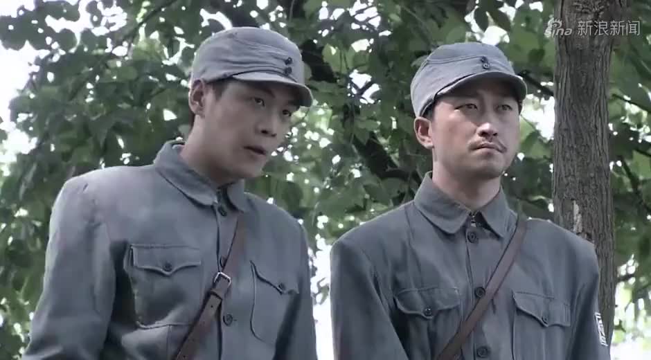 鬼子炮火攻击,王富贵竟让许二柱爬树,收拾鬼子!