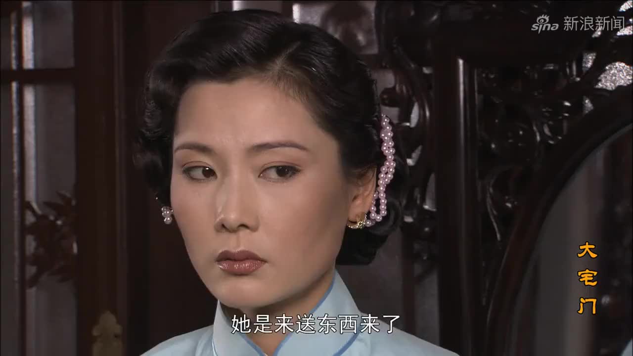 大宅门:劫匪真是太过分了,竟然用刀威胁一个手无寸铁的姑娘