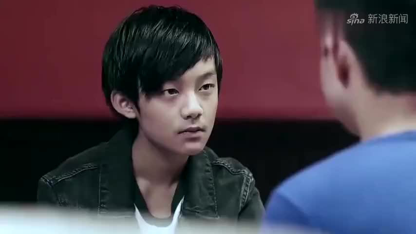 风声:老鹰正到咖啡馆与老枪接头,他没想到见到的人是潘汉卿