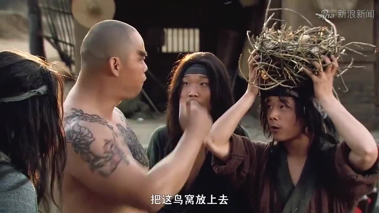 鲁智深小露一手,来个倒拔垂杨柳,天生神力惊呆众人