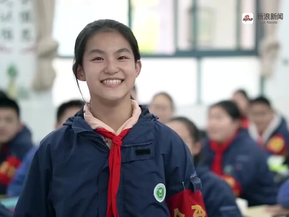 浅川一中的艺术节开始了,立夏的美术作品入围,有机会上台表演!