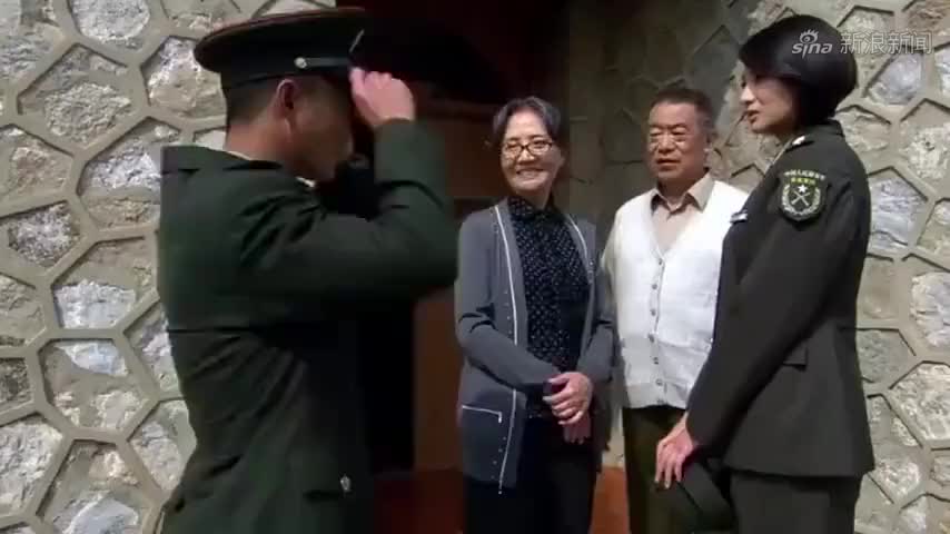 唐心怡是人人惦记的一朵花,没想栽在何晨光手里,班长羡慕他了