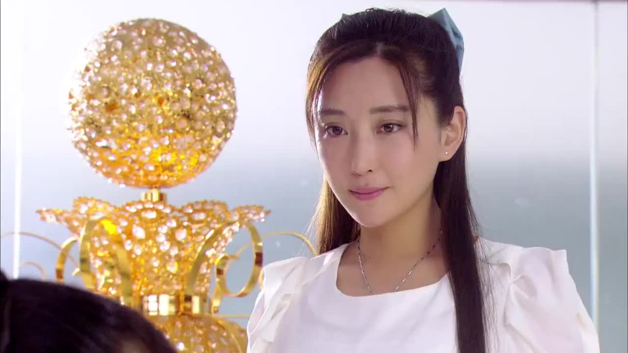 江总裁吃醋强拉沈美溪去小岛上,太霸道了,把美溪都说哭了