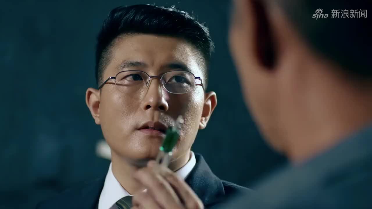 典狱长一直不放何辅堂回家,没想是为了救他,还是好人多啊