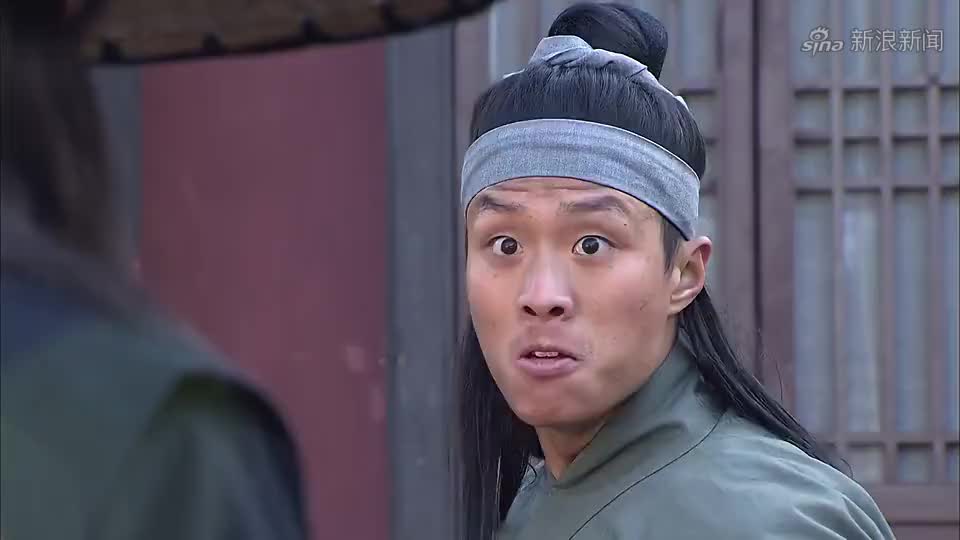 包青天:艾虎想当御前3品带刀侍卫,要展昭喊她大人,艾虎太逗了