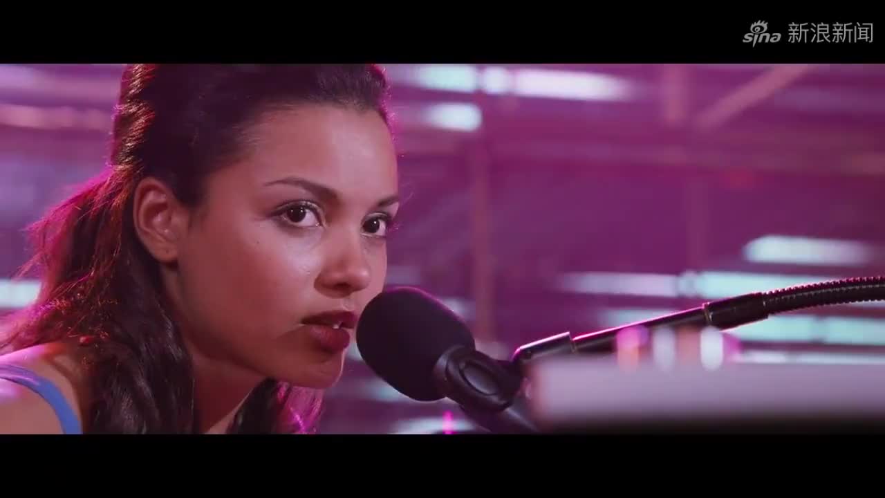 雪莉无法胜任独唱,夏曼为了女神代替"表哥"上场